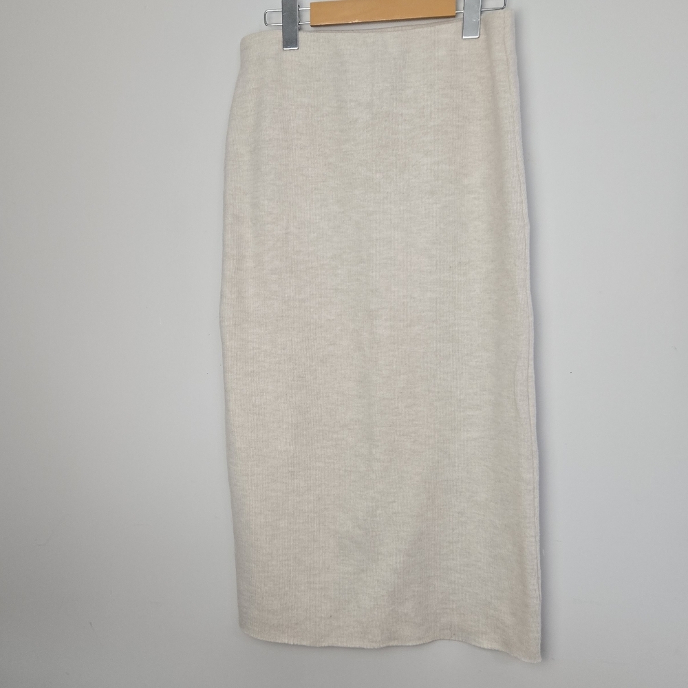 Zara Off-White Knit Skirt